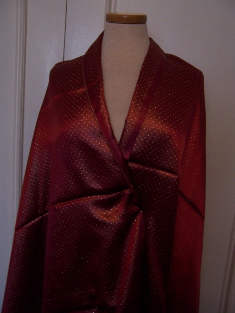 4.88yds-GORGEOUS-REVERSIBLE-BURGUNDY-SATIN-W-GOLD-POLKA-DOTS-GOLD-w-BURGUNDY-8