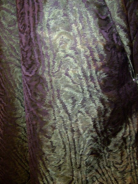 4yds-FABULOUS-BRONZE-OLIVE-METALLIC-MOIRE-DESIGNER-ITALIAN-SUIT-GOWN-FABRIC-3