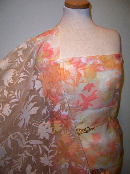 DESIGNER-FABRIC-DIVINE-PEACH-DEVORE-ORGANZA-HAND-PAINTED-IN-CORAL-SHADES-2YDS-3