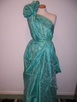 FABULOUS-DESIGNER-FABRIC-ITALY-RICH-EMERALD-GREEN-FLORAL-JAQUARD-SATIN-ORGANZA-1