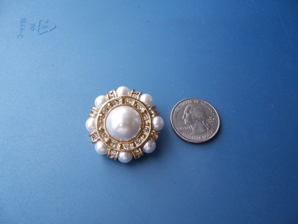 2 ELEGANT DRESSY LARGE CLUSTER GLOWING PEARL BUTTONS IN GOLDEN SHANK SETTING