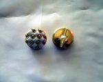 4 SOFT WHITE & GOLD BASKET WEAVE 1 inch FASHION BUTTONS