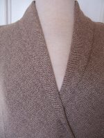 4yds-CHIC-CREAMY-TAN-BROWN-HERRINGBONE-ITALIAN-DESIGNER-SUIT-FABRIC-1