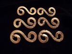 6-VERY-UNUSUALGILDED-METAL-SEW-ON-SCROLL-ACCENT-CLOTHING-BELTS-BAGS-HOME-DECOR