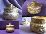 CHARMING-EAST-INDIAN-CARVED-SOLID-SILVER-ROUND-PILL-BOX-GORGEOUS-GILDED-ACCENTS-1
