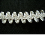 VINTAGE-DESIGNER-BRAID-TRIM-FOR-CHI-CHI-SUIT-PASSEMENTARIE-SILKY-OFF-WHITE-CRISS-CROSS