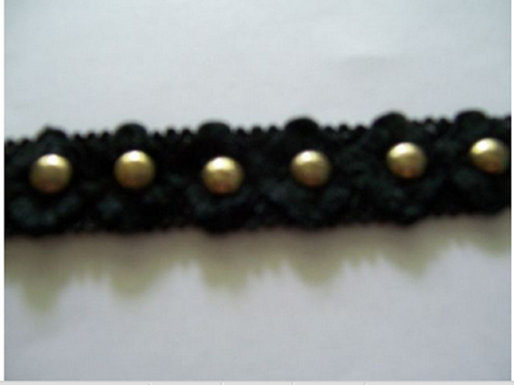 VINTAGE-DESIGNER-TRIMMING-SILKY-BLACK-BRAID-GOLD-STUDS-4yds
