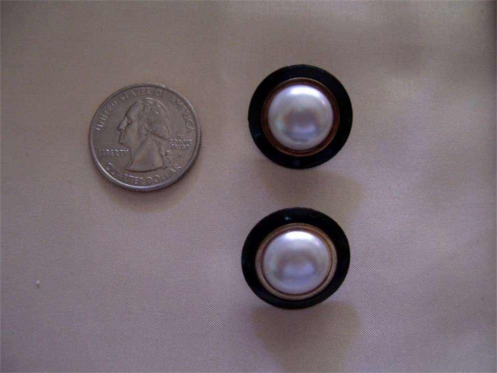6 PEARL BUTTONS BLACK RIM GOLDEN ACCENT 1" SIZE #188