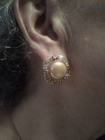 VINTAGE CLIP EARRINGS FAUX PEARL IN SQUARISH GOLDTONE BUTTON STYLE W/ RHINESTONE