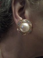 VINTAGE CLIP GOLDTONE BUTTON EARRINGS W/ FAUX MABE PEARL & PINK GREEN RHINESTONE