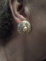 VINTAGE POST CLIP GOLDTONE BUTTON EARRINGS W/ FAUX MABE PEARL & LT GREEN ENAMEL