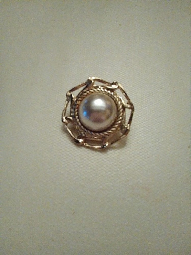 VINTAGE CLIP EARRINGS GOLD OPEN CHAIN ROPE SURROUND LARGE PEARL