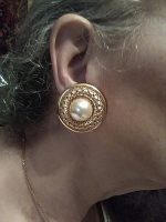 VINTAGE CLIP EARRINGS GOLD SOLID OUTER FILIGREE RING RAISED MIDDLE PEARL