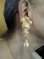 VINTAGE CLIP EARRINGS OVAL PEARLS CLUSTER MATTE GOLD DANGLING PEARL TEARDROP