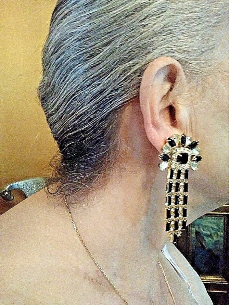 VINTAGE CLIP FRINGE EARRINGS FAUX ROCK CRYSTAL BLK & WHT RHINESTONE ACCENTS