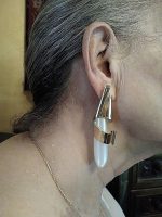 VINTAGE PIERCED EARRINGS ITALIAN GOLD METAL SWIRLS PEARLESCENT TEARDROP