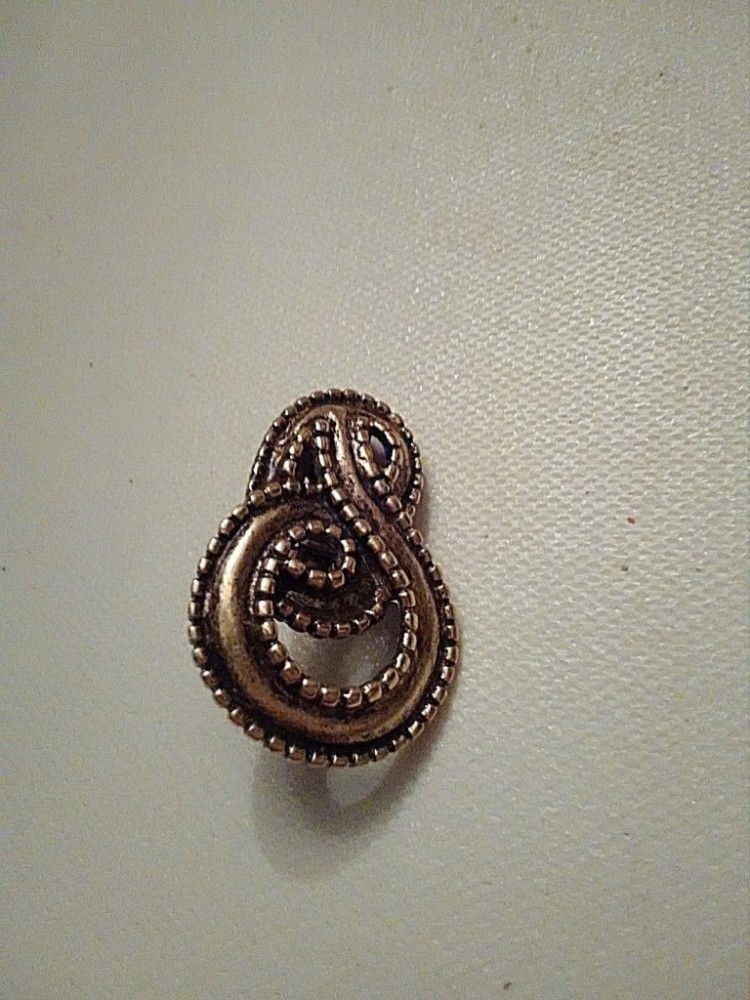 VINTAGE CLIP ANTIQUE GOLDTONE BUTTON EARRINGS SWIRLS W/ BEADED EDGE