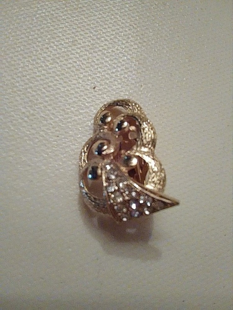 VINTAGE CLIP GOLDTONE BUTTON EARRINGS TEXTURED SWIRLS W/ RHINESTONE ACCENTS