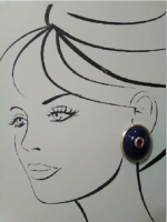 VINTAGE FASHION CLIP EARRINGS FAUX OVAL LAPIZ W/ RED CENTER GEM IN GOLDEN BEZEL