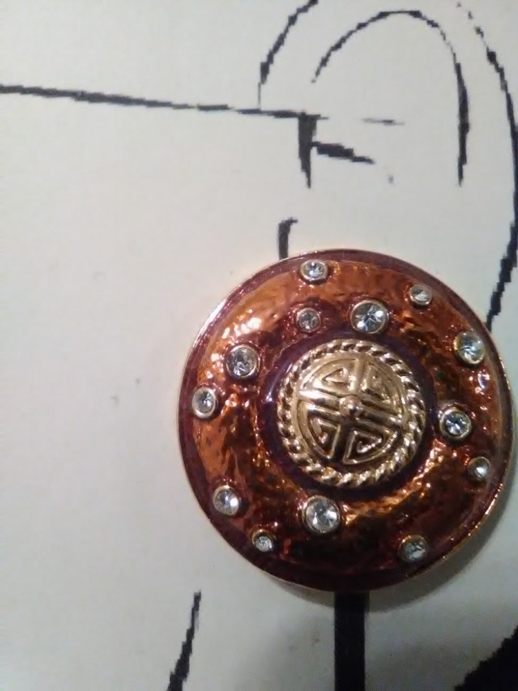 VINTAGE FASHION CLIP BUTTON EARRINGS COGNAC ENAMELLED GOLDEN ORIENTAL CENTER