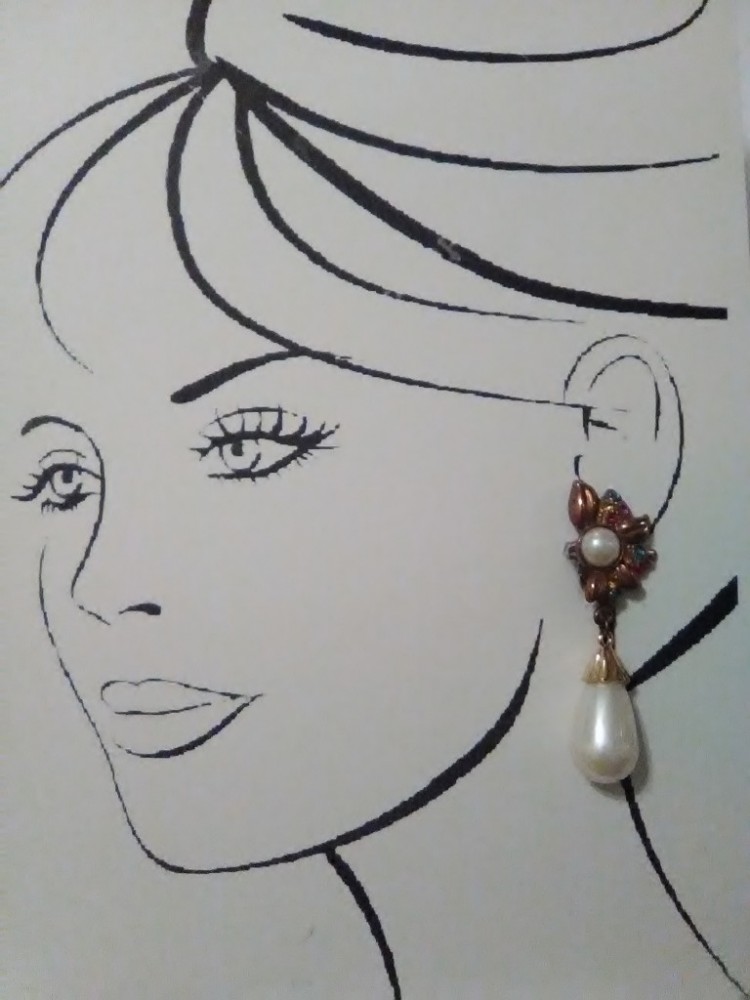 VINTAGE FASHION CLIP EARRINGS ANTIQUE GOLD DEMI FLORETS MULTI GEMS PEARL DROPS
