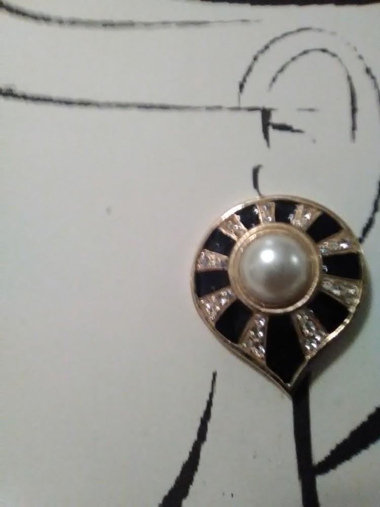 VINTAGE FASHION CLIP EARRINGS PAVE GOLDEN POINTY ROUND BLK ENAMEL FAUX MABE PEAR
