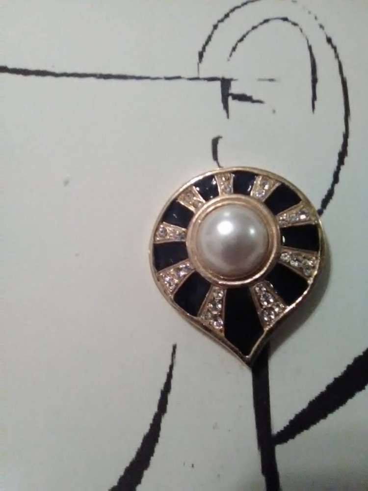VINTAGE FASHION CLIP EARRINGS PAVE GOLDEN POINTY ROUND BLK ENAMEL FAUX MABE PEAR