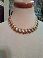 VINTAGE-CHAIN-NECKLACE-GOLDEN-FINISH-SQUIGGLY-TEXTURED-LINKS-DANGLE-EARRINGS-1-Copy