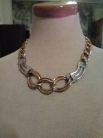 VINTAGE-GOLDEN-CHAIN-LINK-CHOKER-TYPE-NECKLACE-W-SILVERY-STATIONS-1