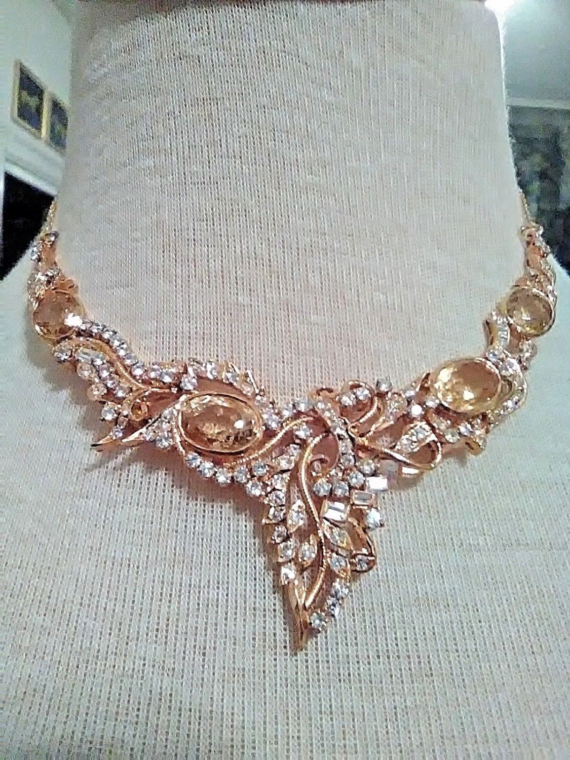 VINTAGE-NECKLACE-SET-GOLDEN-CITRINE-ACCENTED-DELICATE-SETTING-EARRINGS-2