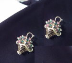 VINTAGE-GOLDEN-PIN-BROOCH-2-SMALL-BASKET-OF-GENUINE-EMERALD-RUBY-SAPPHIRE-FLOWER-1