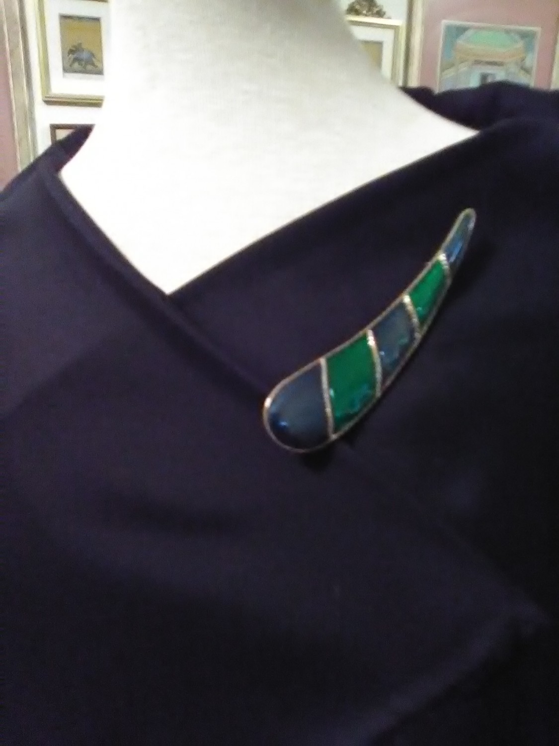 VINTAGE-GOLDEN-PIN-BROOCH-BLUE-GREEN-ENAMELLED-SWEEPING-TEARDROP-1