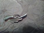 VINTAGE-GOLDEN-PIN-BROOCH-SPRAYS-WITH-RHINESTONE-ACCENTS