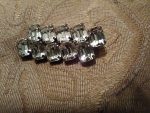 VINTAGE-SILVERTONE-PIN-BROOCH-2-ROW-10-EMERALD-CUT-RHINESTONES-BAR-PIN
