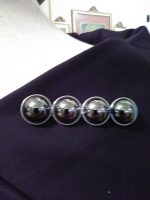 VINTAGE-SILVERY-BAR-PIN-BROOCH-4-ROUND-GUNMETAL-GREY-HEMATITE-HEMISPHERE-1