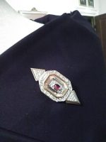 VINTAGEGOLDEN-PIN-BROOCH-ART-DECO-STYLE-FAUX-ROCK-CRYSTAL-W-FAUX-GEMSTONES-1