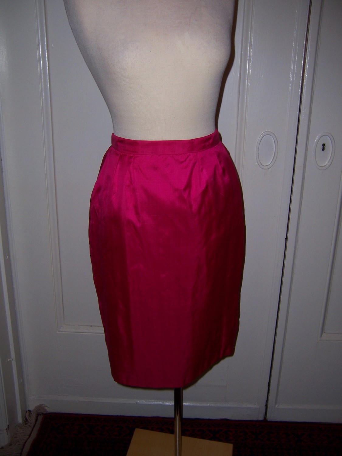 Hot Pink silk interlined lined slim skirt(1)
