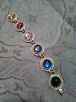 VINTAGE FASHION GOLDEN BRACELET CARVED ROUND BUTTON FRAMES FAUX MULTI CABOCHONS